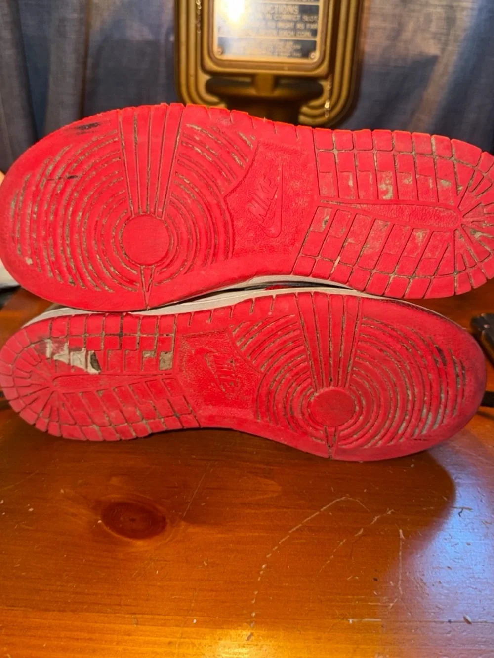 Nike Kids Low-Top Sneakers in Red, White & Black